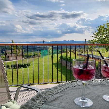 Vineyard Cottage Lan Na Hribu Semic Exterior foto