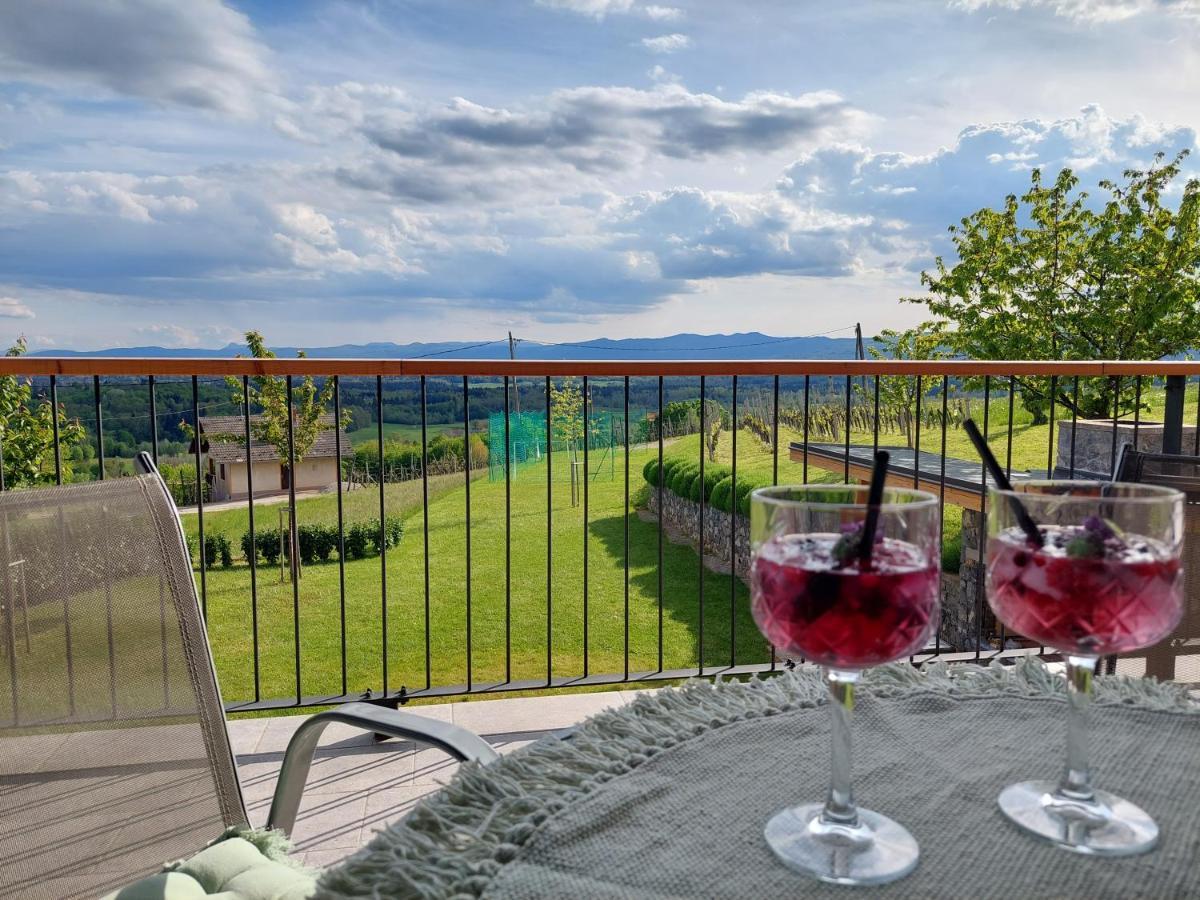 Vineyard Cottage Lan Na Hribu Semic Exterior foto
