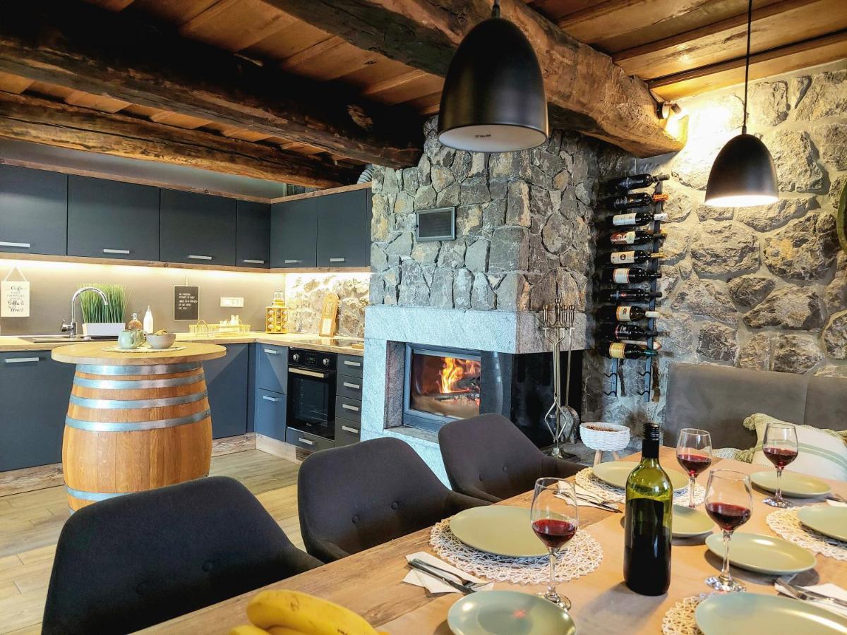 Vineyard Cottage Lan Na Hribu Semic Exterior foto